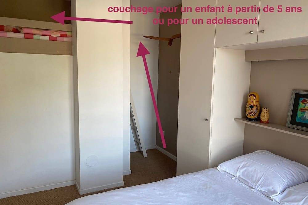 Entire villa in the \"Madrague de Gignac\" cove in Ensuès-la-Redonne, Istres region