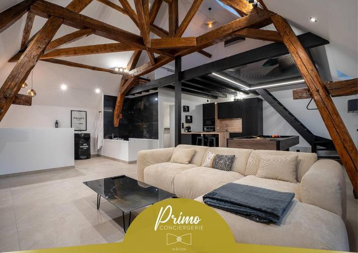 Gîte pour 2 personnes, avec jacuzzi et terrasse à Buxy