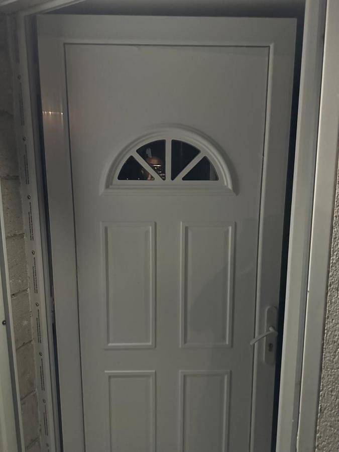 Appartement de vacances entier, Double Room with Private Bathroom in Ballancourt-sur-Essonne, Essonne