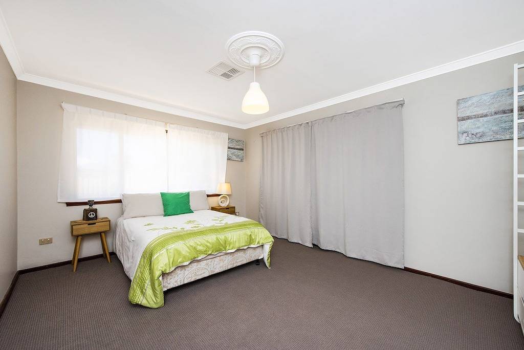 Rückzugsort mit Blick auf den Fluss - Blick auf das Meer und den Fluss in Guilderton, Western Australia