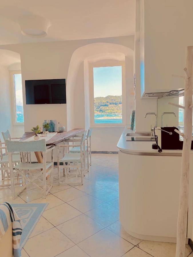 Apartamento para 4 personas, con Terraza y Vistas en Parque natural regional de Porto Venere