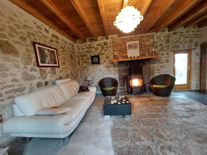 Maison d’hôte pour 4 personnes, avec sauna ainsi que vue et jardin dans la Creuse