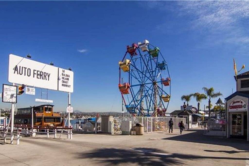 Ganze Wohnung, Schritte zum Sand, Stunning Remodel, Fantastic Location Affordable in Newport Beach, Orange County