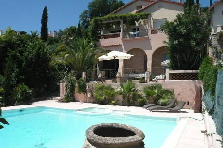 Maison de vacances pour 8 personnes, avec Balcon ainsi que Jacuzzi et Jardin à Mandelieu-la-Napoule