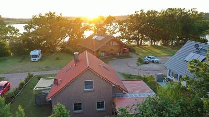 Ferienhaus für 6 Personen, mit Sauna und Garten sowie Seeblick in Sternberg