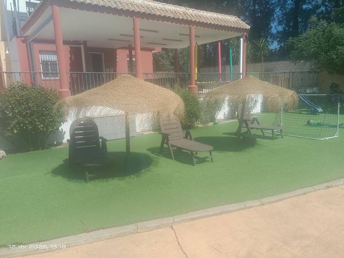 Casa rural para 13 personas, con piscina además de jardín y terraza en Vega del Guadalquivir - 2