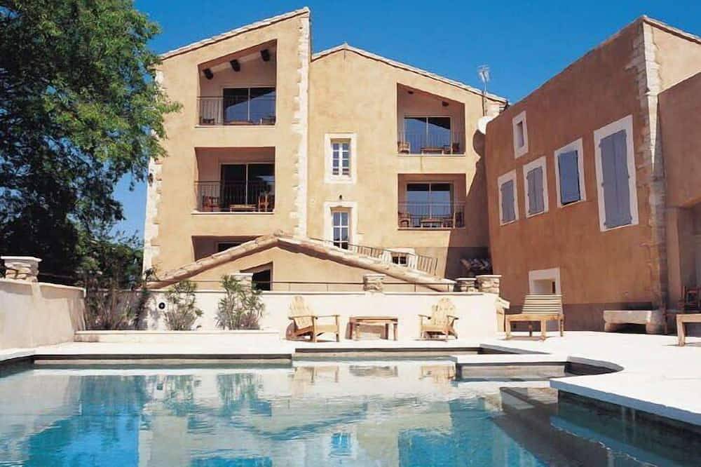Entire apartment, Le Lieutenant in Cadenet, Parc naturel régional du Luberon