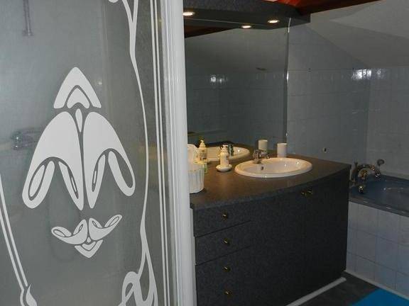 Location de vacances pour 12 personnes, avec piscine ainsi que terrasse et vue à Ternand - 4