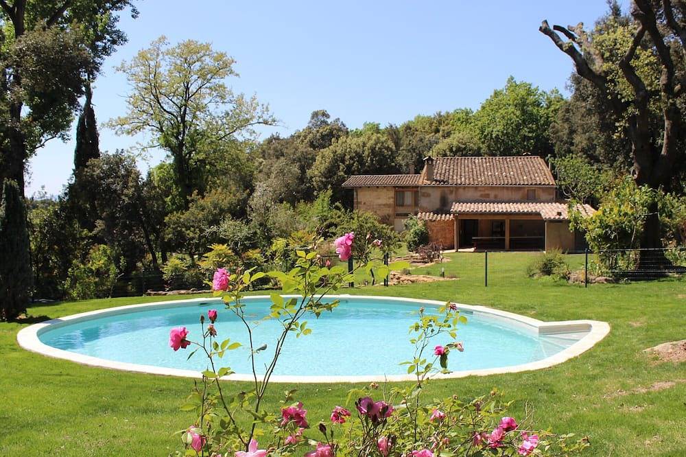 Traditionelles Bauernhaus in ländlicher Umgebung, nur 10 km von Girona entfernt. Für 22 Personen. in Sant Medir, Sant Gregori