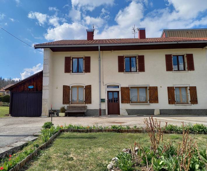 Appartement de vacances pour 8 personnes, avec jardin et terrasse dans le Jura - 2