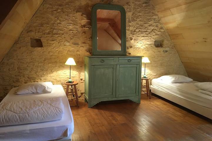 Location de vacances pour 8 personnes, avec jardin à Saint-Amand-de-Coly - 2