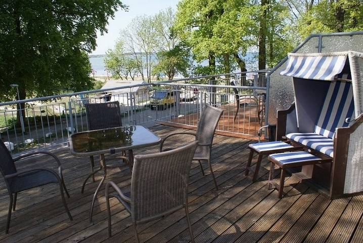Ferienwohnung für 4 Personen, mit Balkon und Terrasse in Zierow
