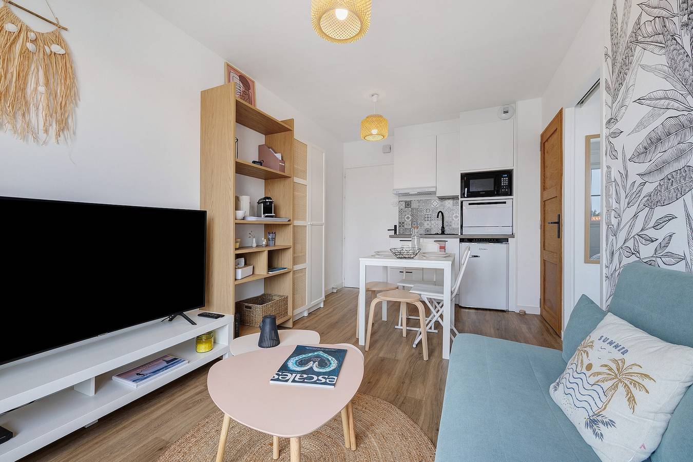 Entire apartment, Stay in the Heart of La Chaume Facing the Ocean – Les Barges 40! in Les Sables-d'Olonne, Vendée