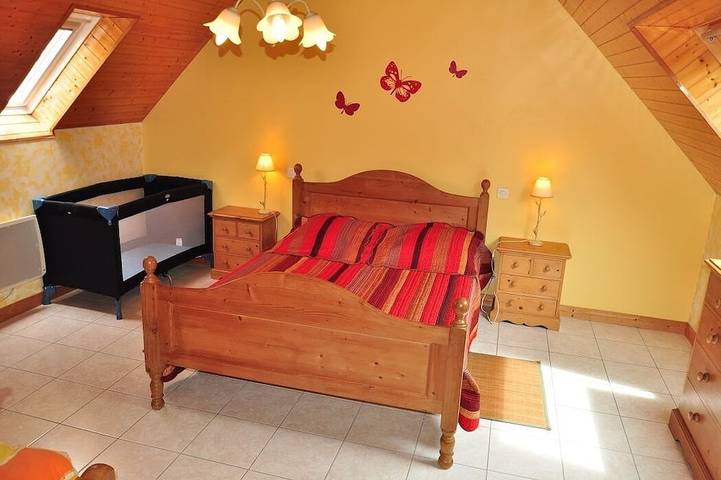 Location de vacances pour 6 personnes, avec piscine et jardin ainsi que jacuzzi et terrasse à Plogonnec - 3