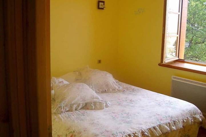 Location de vacances pour 5 personnes, avec jardin et piscine à Poule-les-Écharmeaux - 2