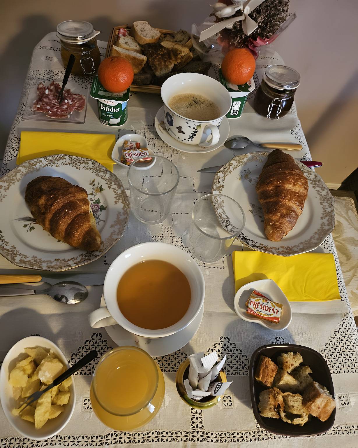 Gästezimmer „Little Boudha“ mit gemeinsamer Terrasse, Wlan und Klimaanlage in Bernis, Nimes und Umgebung