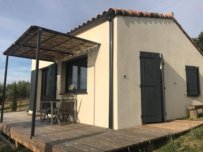 Location de vacances pour 2 personnes, avec vue et jardin à Verzeille - 4