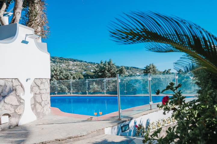 Casa vacanza per 12 persone, con Balcone e Terrazza nonché Giardino e Panorama a Anacapri