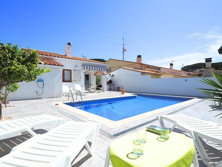 Casa rural para 7 personas, con jardín además de terraza y vistas en La Escala - 2