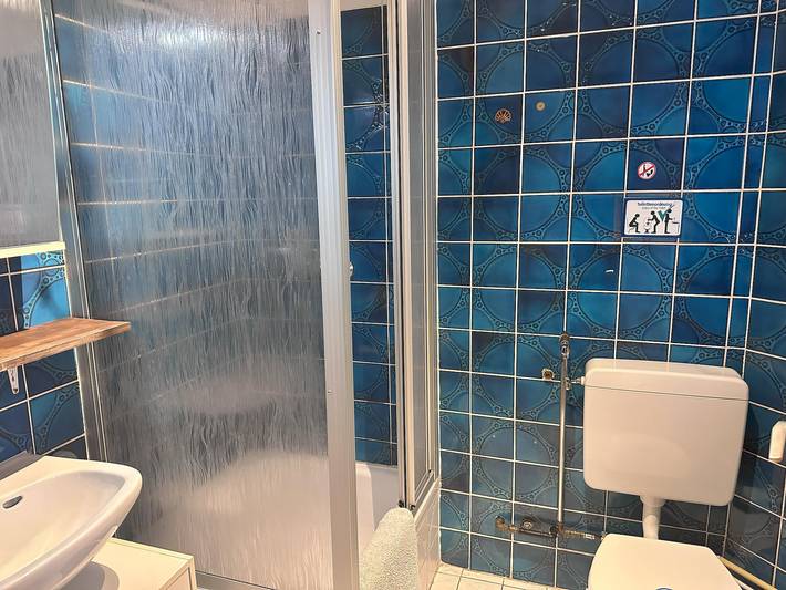 Einzelzimmer, Etagendusche oder -bad in Selzen, Landkreis Mainz-Bingen