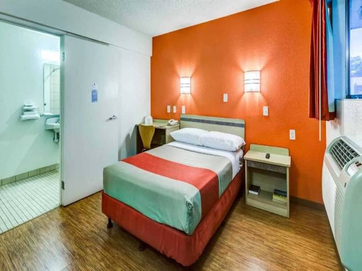Apartamento entero, 1 cama tamaño queen | Wheat Ridge in Wheat Ridge, Condado de Jefferson