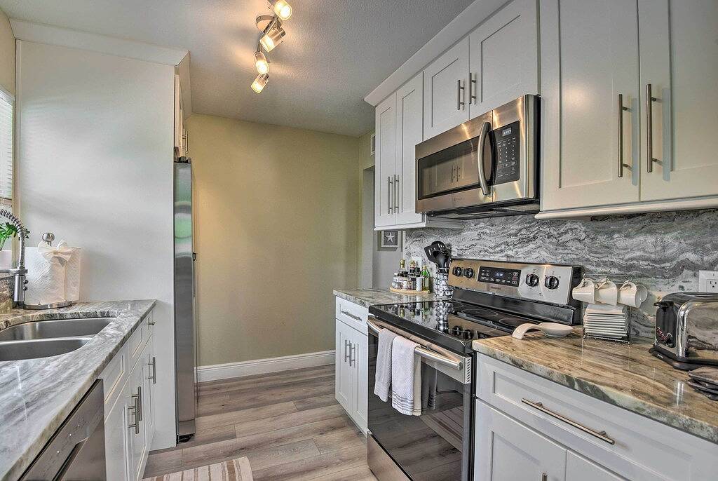 Ganze Wohnung, 3 Blocks to the Coast! Cozy Sarasota Retreat in Sarasota, Sarasota County