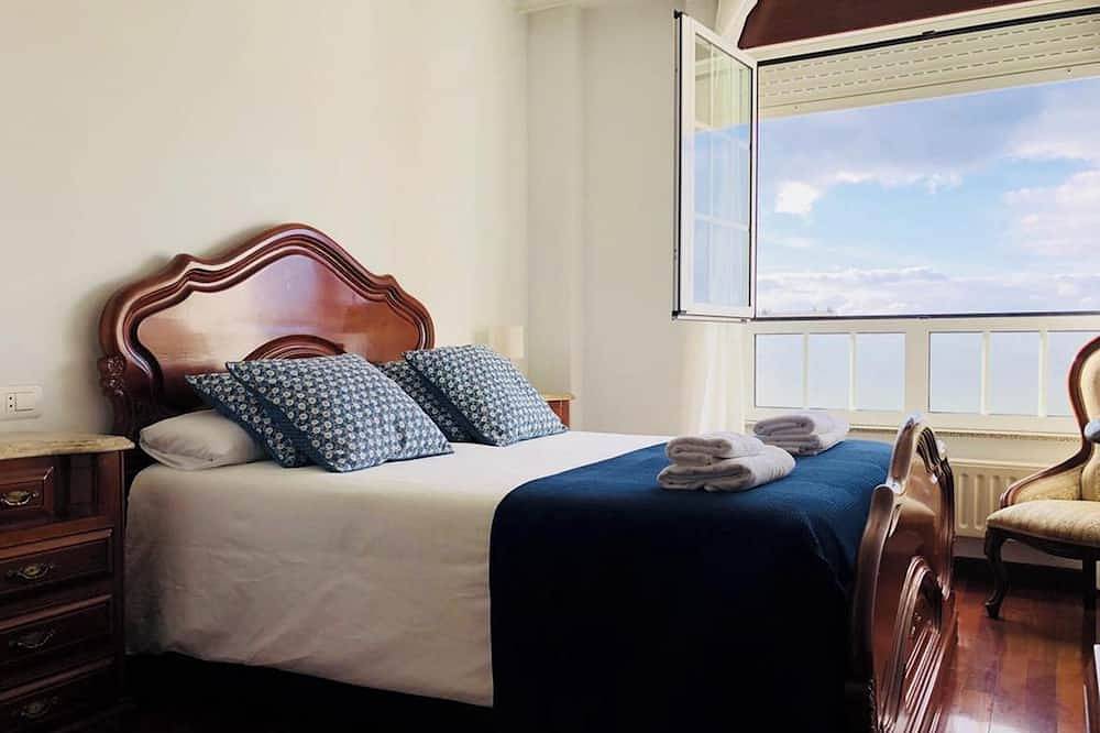 Entire apartment, Homerez - Apartment in Ribadeo, Well-Equipped in Ribadeo, Rías Altas