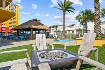 Vacation Rental for 8 Guests in Gulf Resort Beach, West Panama City Beach, Picture 3