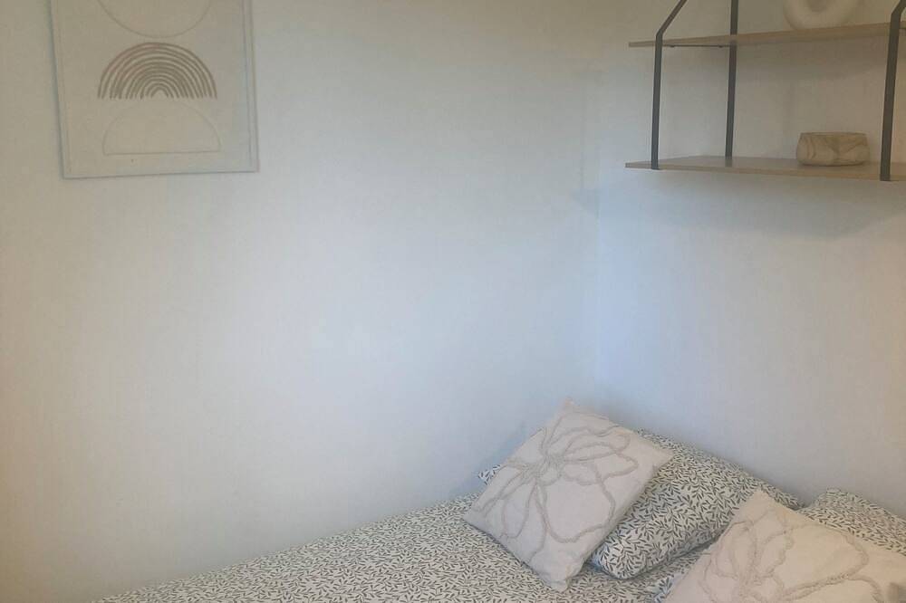 Entire apartment, Studio: Le nid charmant in Azay-le-Rideau, Loire Valley