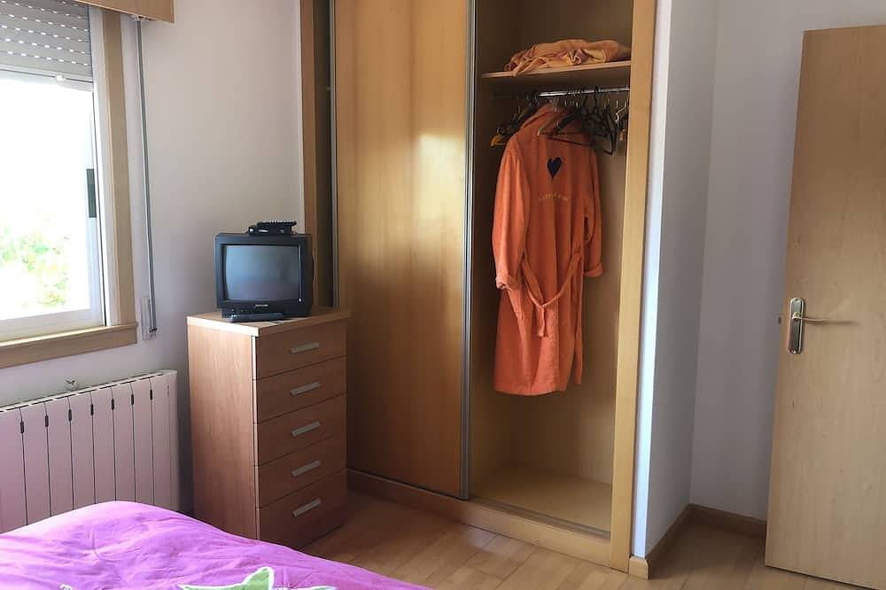 Entire apartment, La Coruña playa Bastiagueiro in Santa Cruz (Coruña), Oleiros (Espanha)
