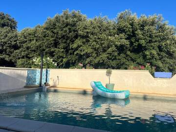Gîte pour 6 personnes, avec piscine et jardin à Bouchet