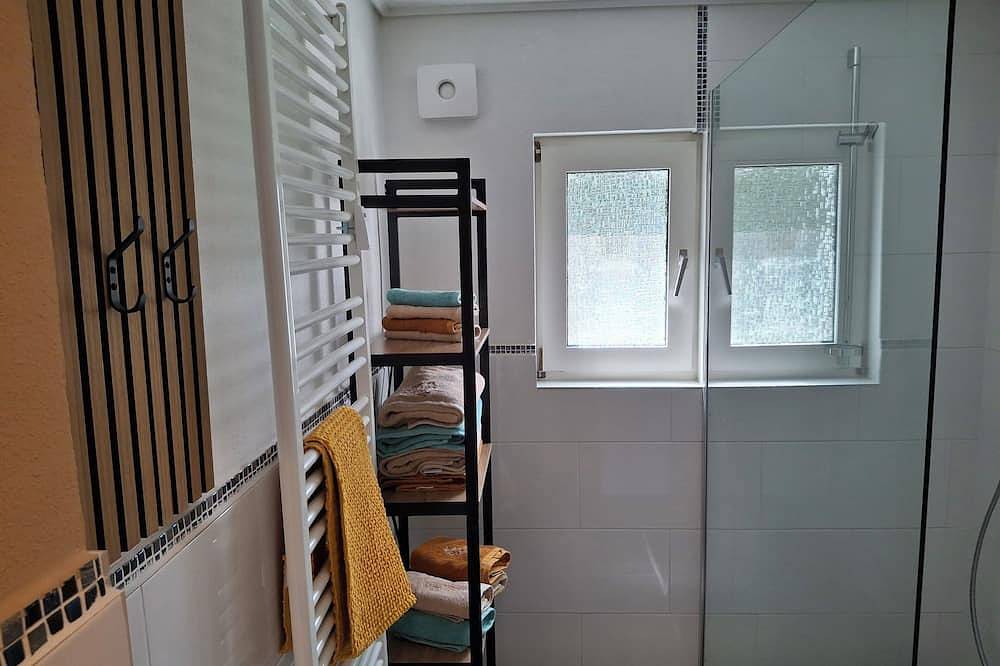 Ganze Wohnung, Fewo Sommer in der Villa Waldrand | großer Balkon in Bad Wünnenberg, Nordrhein-Westfalen