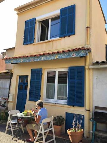 Gîte pour 4 personnes, avec terrasse et vue dans Les Goudes