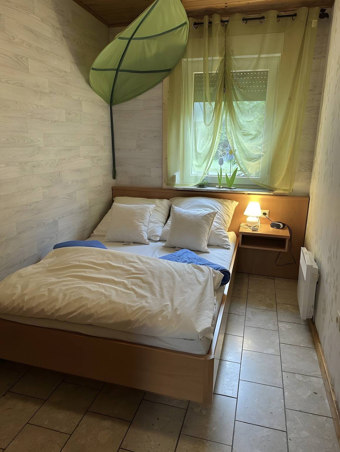 Ferienhaus 'Landhaus Holly' mit privater Terrasse, Wlan und Klimaanlage in Silbersee, Frielendorf