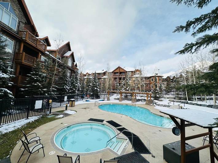 Vakantiewoning voor 4 personen, with uitzicht and tuin as well as zwembad in Banff Nationaal Park