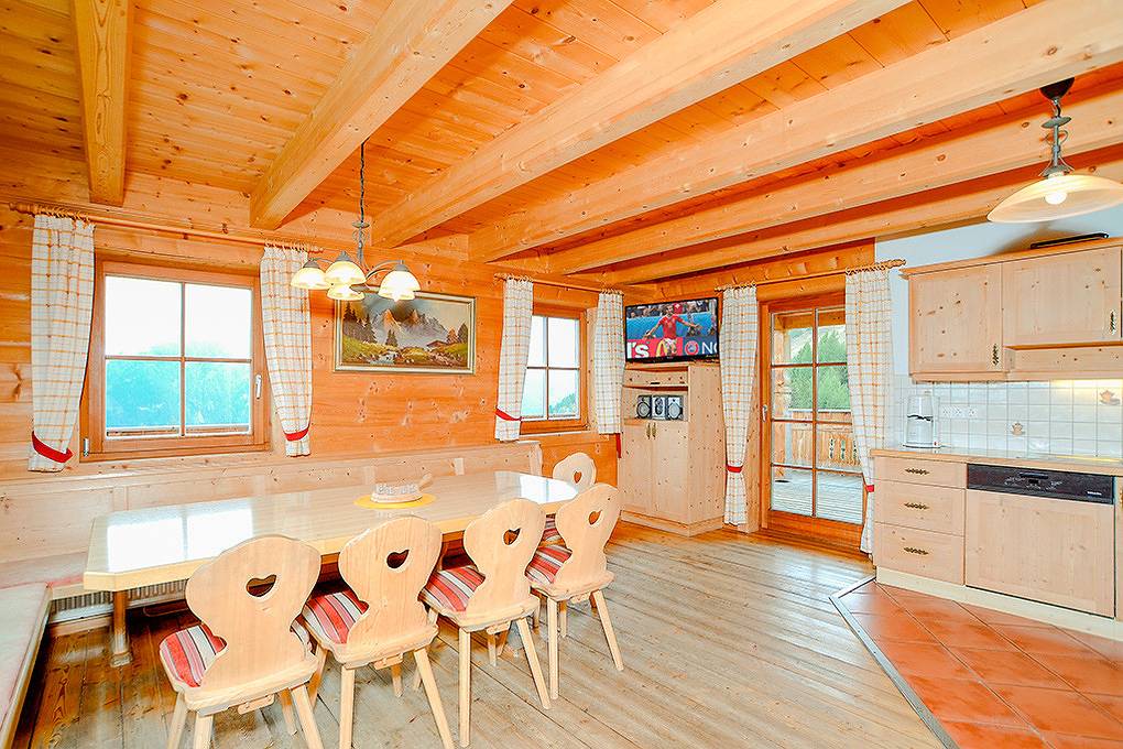 Holiday home for 11 people with sauna in Heiligenblut, Oberkärnten