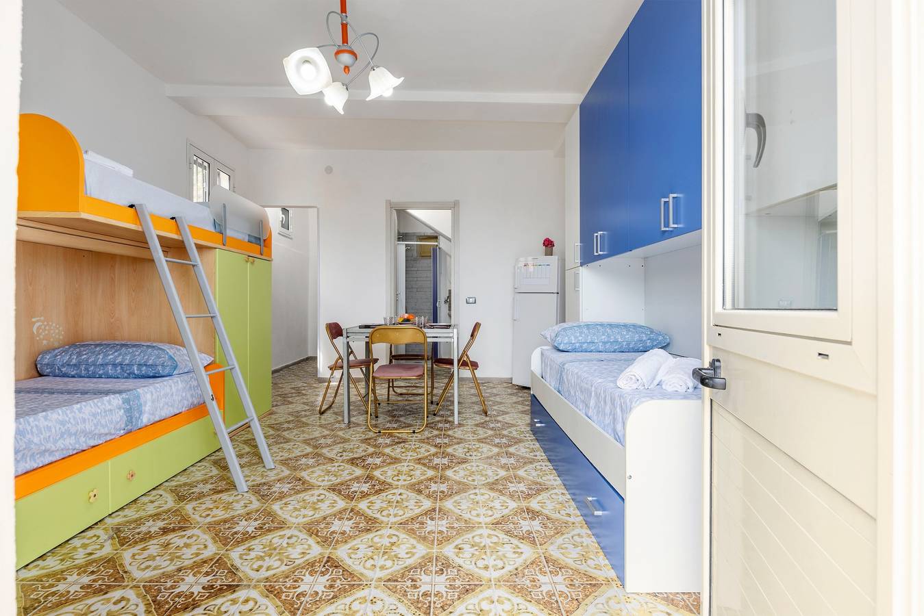 Studio entier, Studio 'Little Casa Giovy' avec Vue sur la Mer, Wi-Fi et Climatisation in Palerme, Province de Palerme