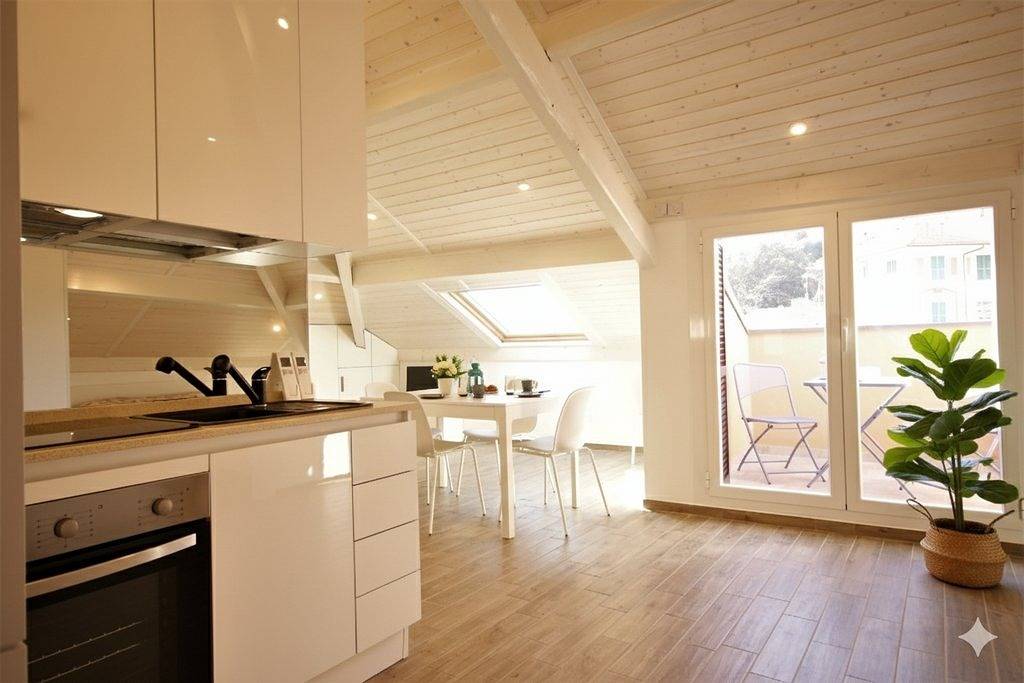 Appartamento intero, Loft con wi-fi e A/C a 100m dalle spiagge | Ap02 in Porto Maurizio, Imperia