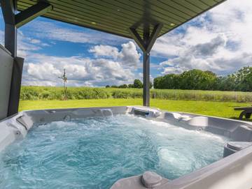 Ferienhaus für 7 Personen, mit Ausblick und Sauna sowie Garten und Terrasse, kinderfreundlich in Göhren-Lebbin