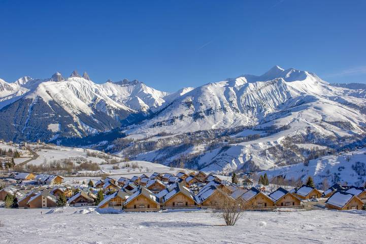 Location de vacances pour 6 personnes, avec terrasse à Saint-Jean-d'Arves
