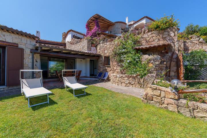 Ferienhaus 'Villetta Orso' mit Meerblick, Wlan und Klimaanlage in Arzachena, Costa Smeralda