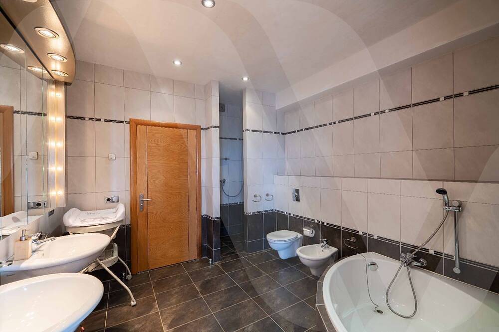Villa 10 pers, sea view on the Costa Brava 5 min from the beach of Roses with swimming pool in Palau-saverdera, Oberampurien
