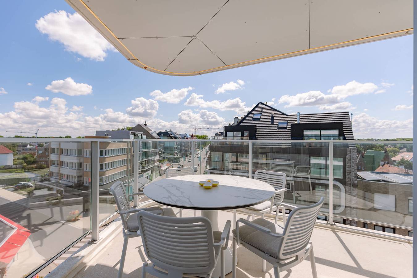 Apartamento vacacional entero, Stylish Beachfront Apartment in Sint-Idesbald in Koksijde-Bad, Koksijde