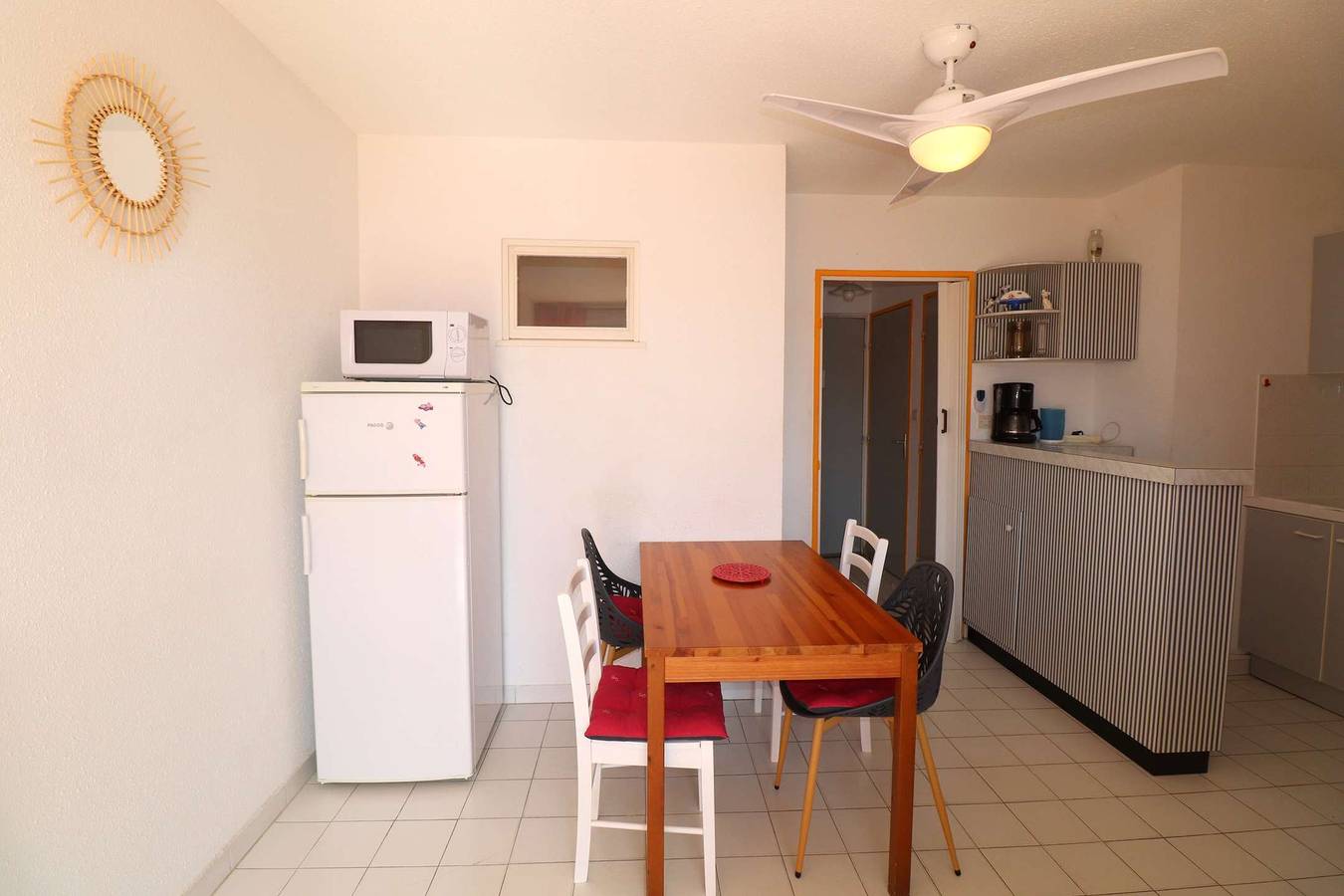 Appartement de vacances entier, 2 pièces cabine 5 personnes terrasse parking in Le Grau-du-Roi, Côte d'Améthyste