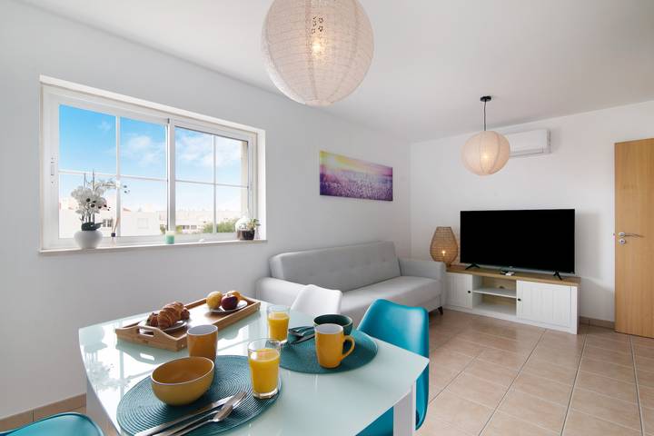 Apartamento inteiro, Apartamento 'Vista Mar' com Vista Mar, Wi-Fi e Ar Condicionado in Cabanas de Tavira, Conceição e Cabanas de Tavira