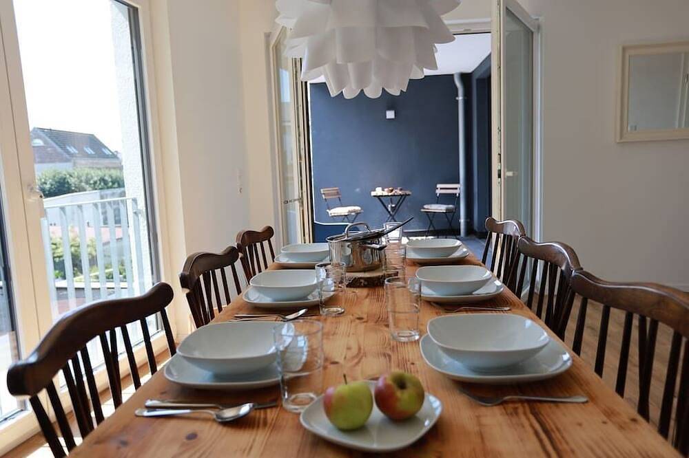 Ganze Wohnung, Apartment \"Paris\" 77m² |Köln|Messe|Phantasialand|Bonn in Phantasialand, Erftstadt