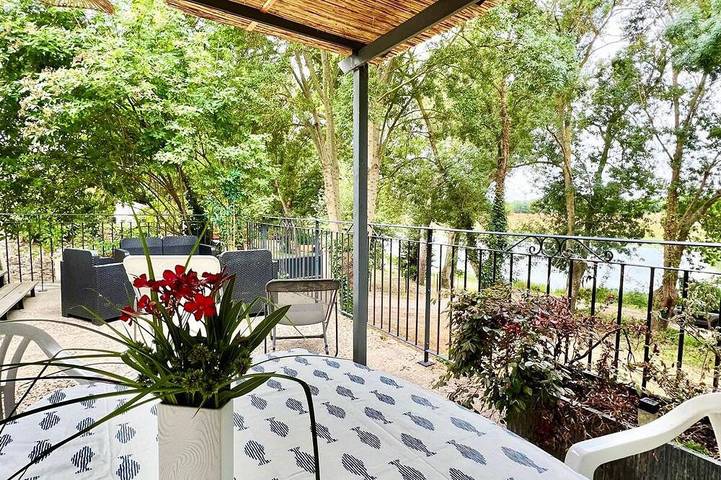 Location de vacances pour 6 personnes, avec terrasse à Écouflant