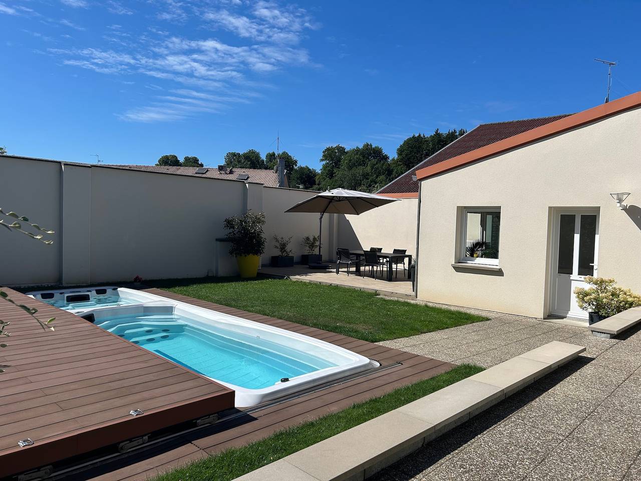 Apartamento entero, Apartamento de vacaciones para 4 personas con jardín in Contrexéville, Neufchâteau