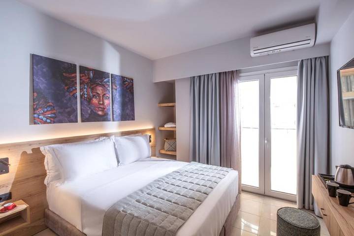 Hôtel pour 2 personnes, avec piscine et balcon