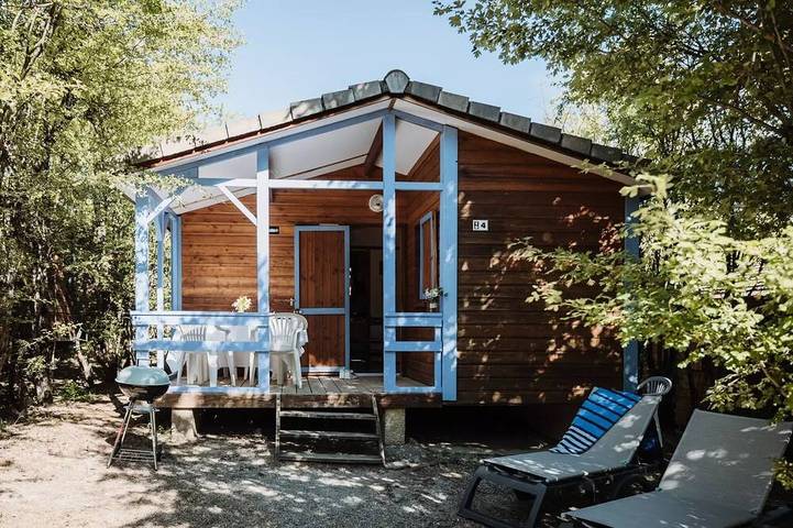 Chalet pour 5 personnes, avec terrasse et piscine, animaux acceptés